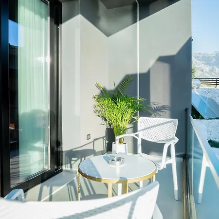 فندق Sea Queen Luxury Radhimë