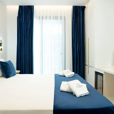 Sea Queen Luxury 3* Radhimë