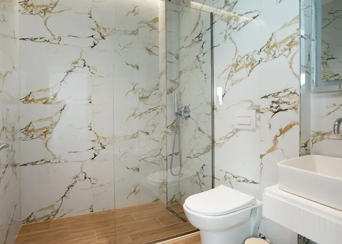 Sea Queen Luxury Radhimë