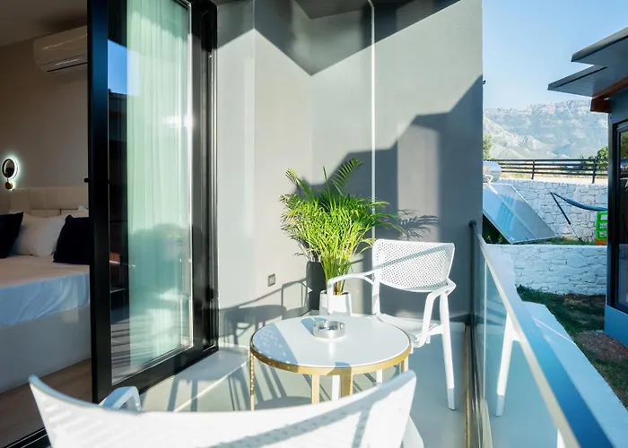 Hotel Sea Queen Luxury Radhimë