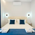 Отель Sea Queen Luxury 3*