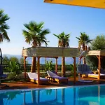 Sea Queen Luxury Hotel 3*