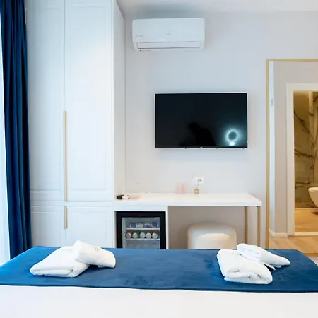 Sea Queen Luxury