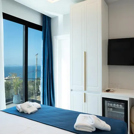 Sea Queen Luxury Hotel