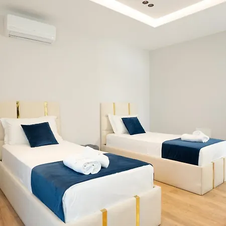Sea Queen Luxury Hotel 3*
