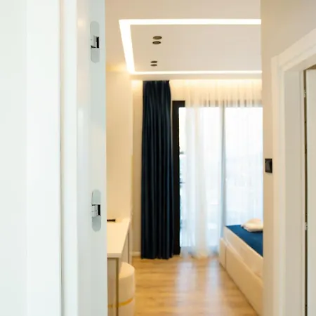 Sea Queen Luxury Hotel 3*