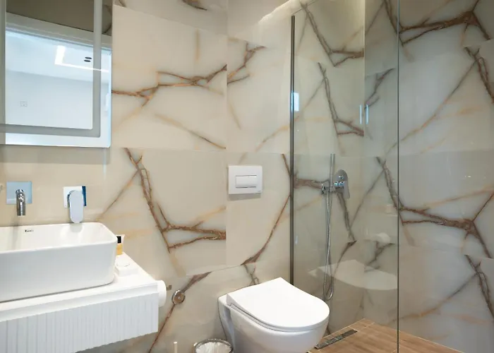 Sea Queen Luxury Hotel Radhimë