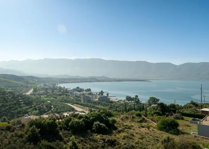 Sea Queen Luxury Hotel