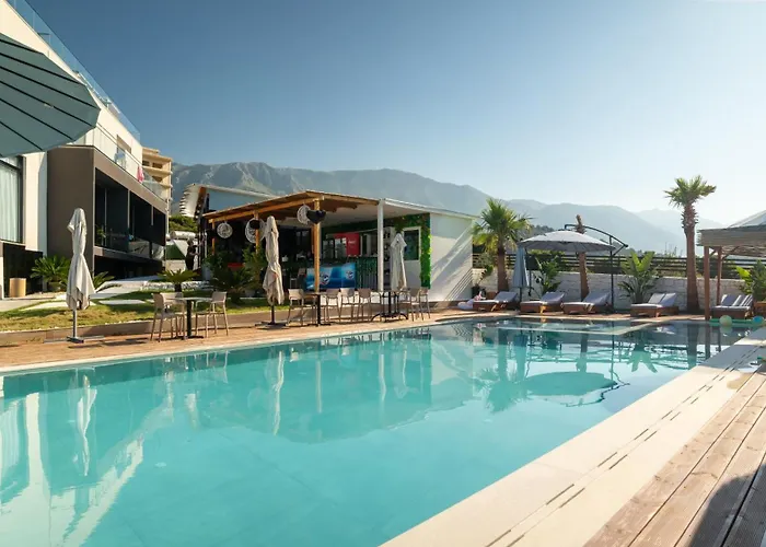 Sea Queen Luxury Hotel